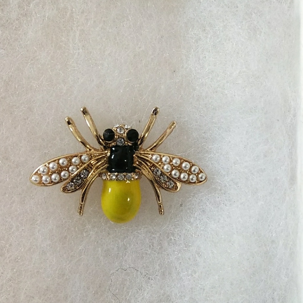 Bee Brooch